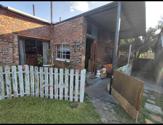 5 BEDROOM FREEHOLD FOR SALE IN ELANDSRAND